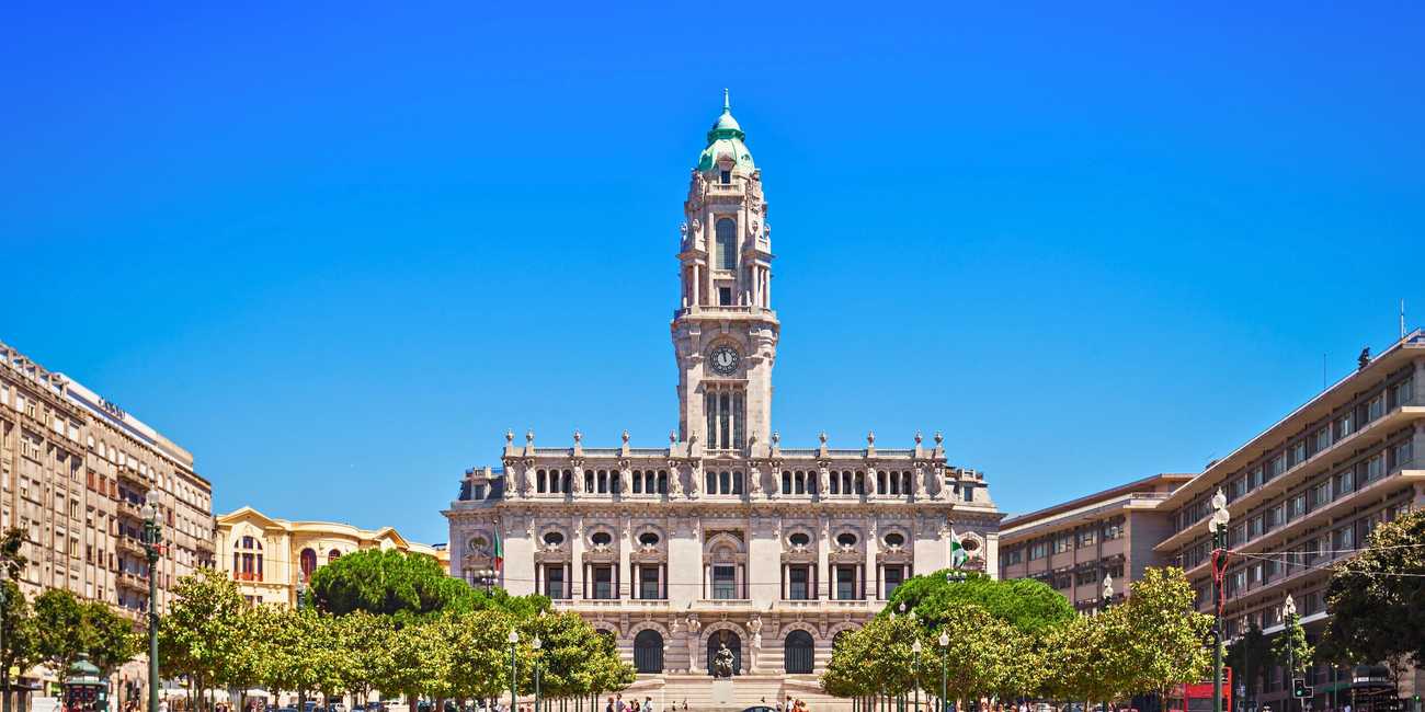 Tours turísticos en autobús con paradas libres en Oporto, Portugal – Monumentos principales, atracciones famosas y rincones ocultos en 2026